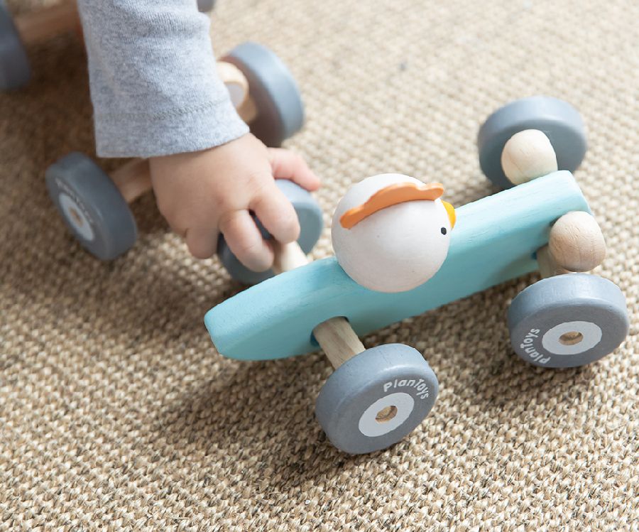 Voertuigen Plan Toys Chicken Racing Car, auto | PlanHome A Touch of Pastel