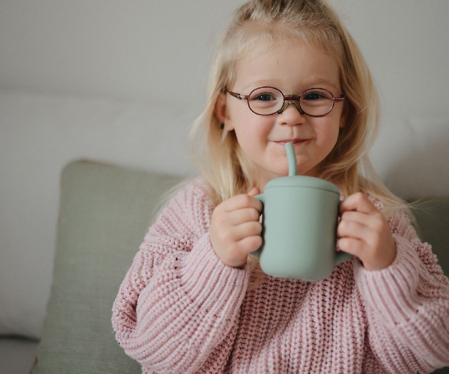 Drinkbeker Mushie Training cup+ straw