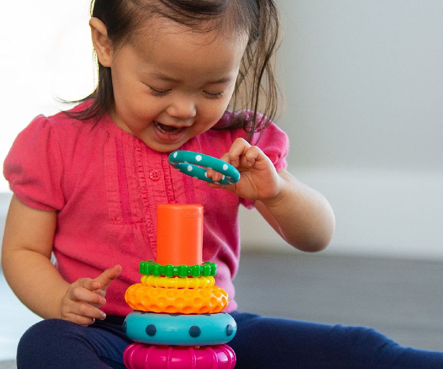 Stapelpyramide Sassy Stacks of circles | STEM Toys