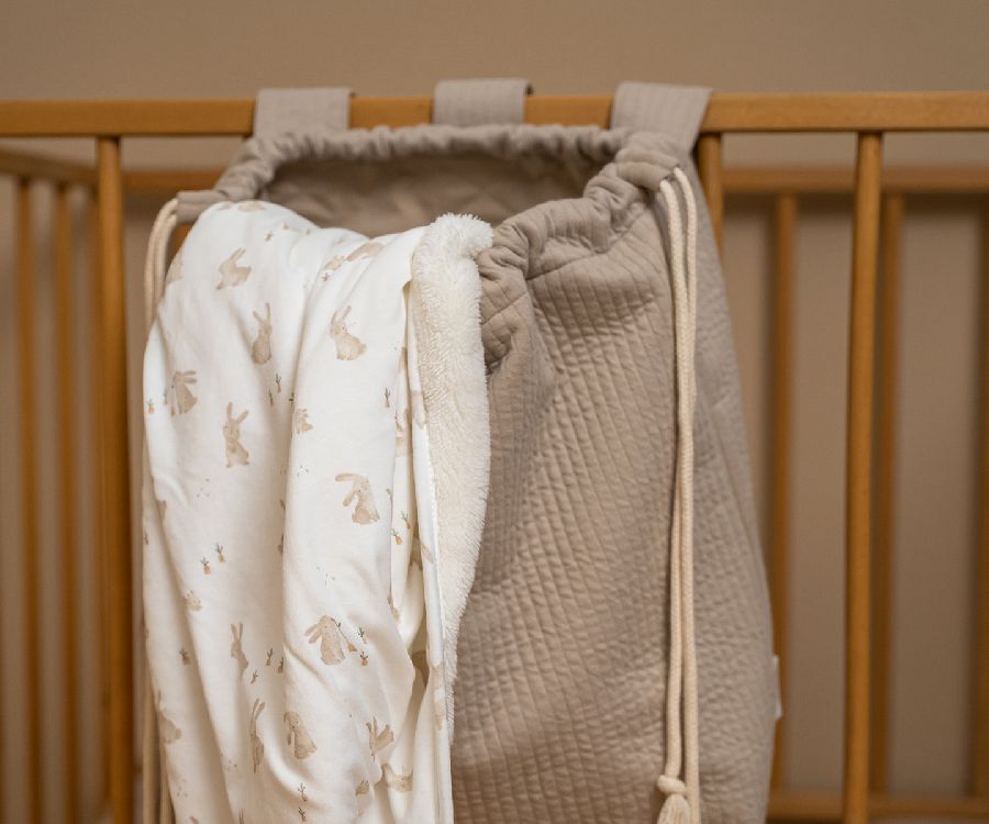 Opbergzak Little Dutch Boxzak, geschikt voor aan het babybed/park | Newborn Naturals/Pure Beige