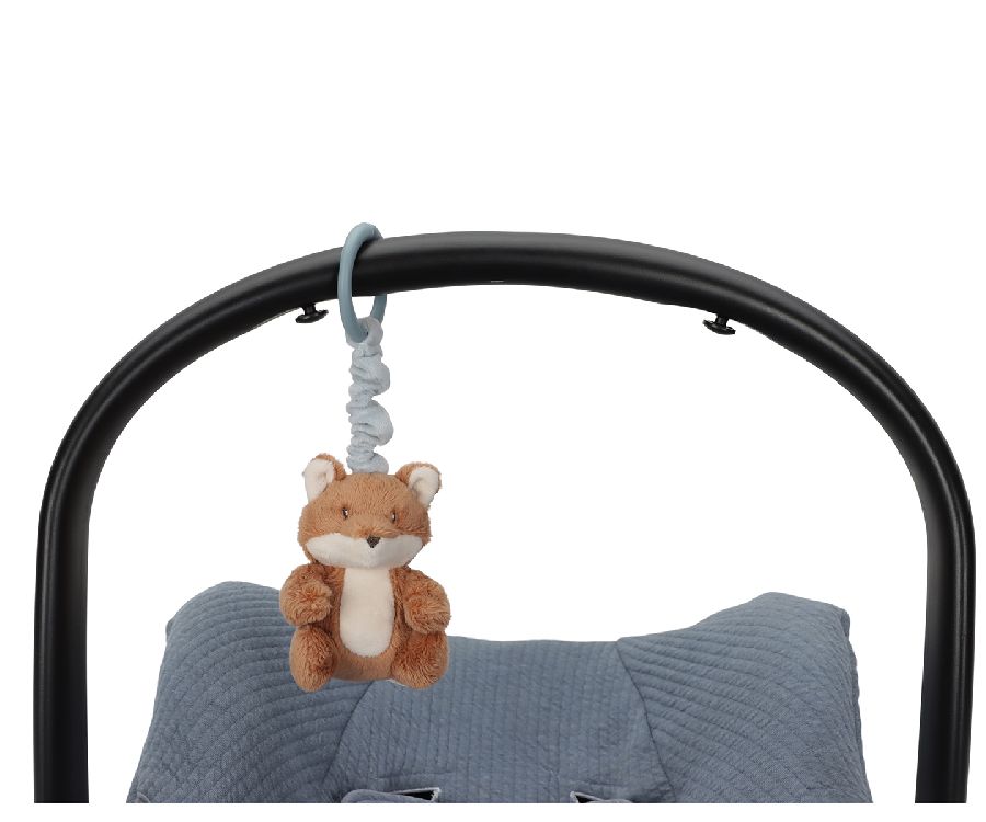 Speelgoed voor de maxi-cosi Little Dutch made by Tiamo Trilfiguur vosje | Forest Friends